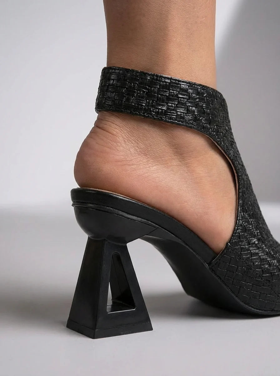 TRENZADAS | Elegantes tacones tejidos